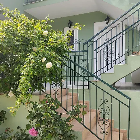 Rosegarden Nyaraló *